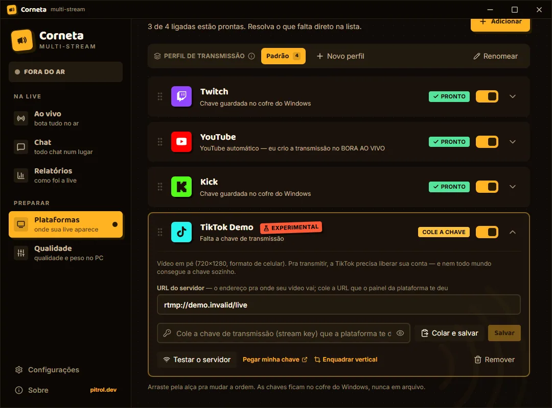 Destino TikTok vertical na tela Plataformas da Corneta, com URL de ingestão e ação Enquadrar vertical.